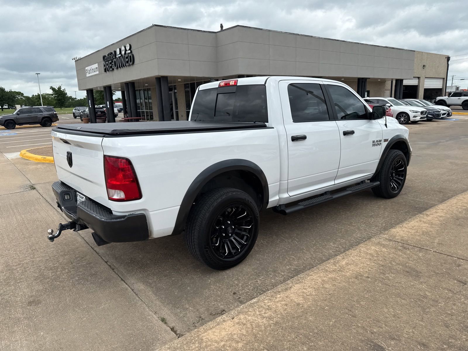 Used 2018 RAM 1500 SLT image 4