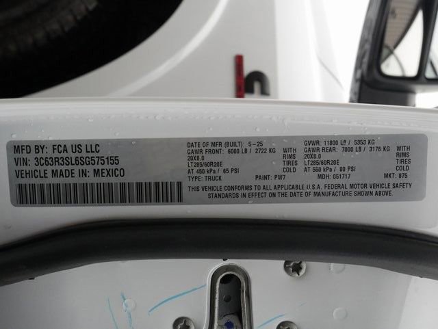 Used 2025 RAM 3500 Limited AWD/4WD image 33