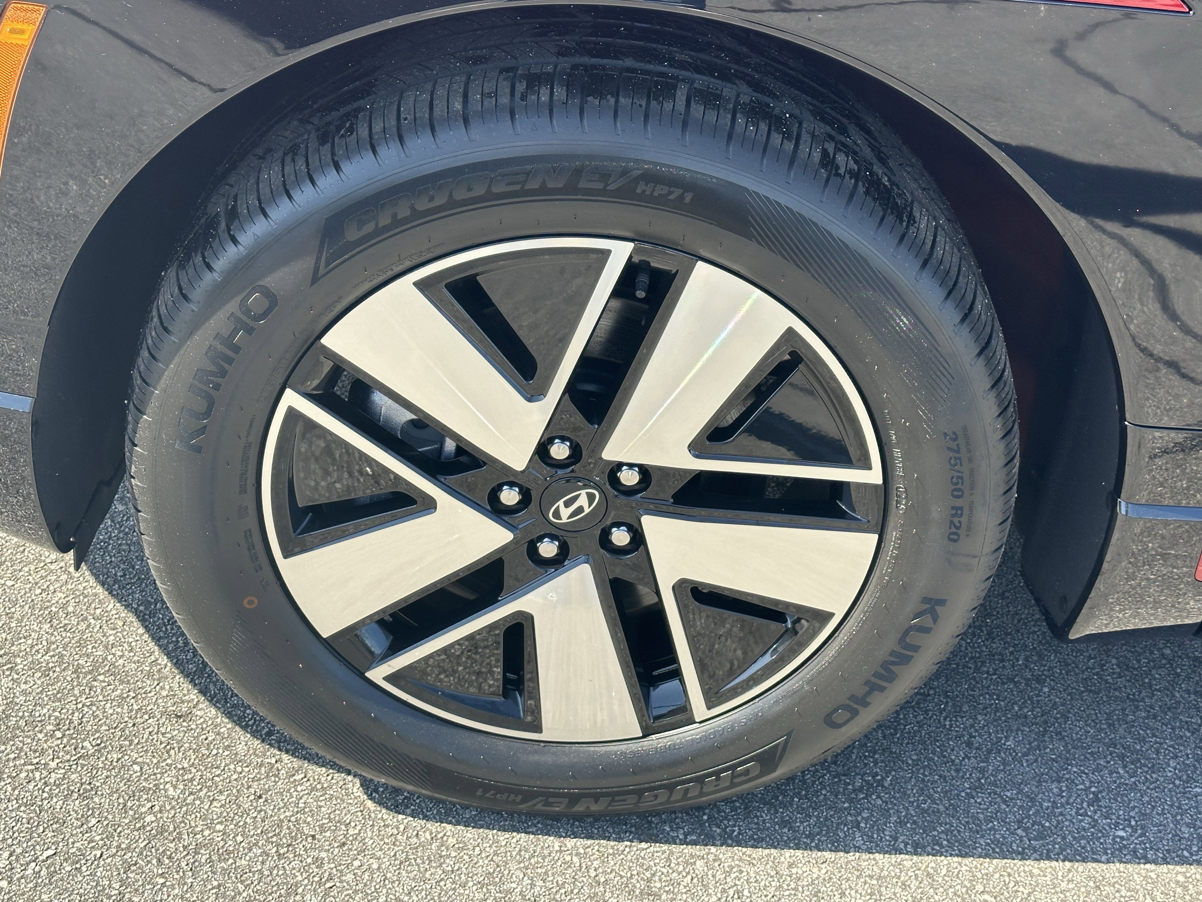Used 2026 Hyundai Ioniq 9 SEL AWD/4WD image 14
