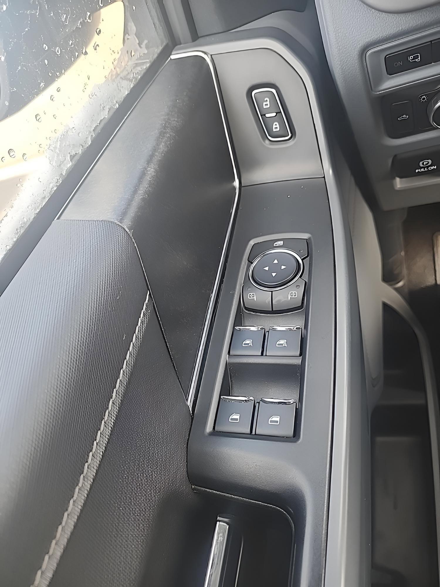 Used 2022 Ford F150 XLT w/ Equipment Group 302A High image 17