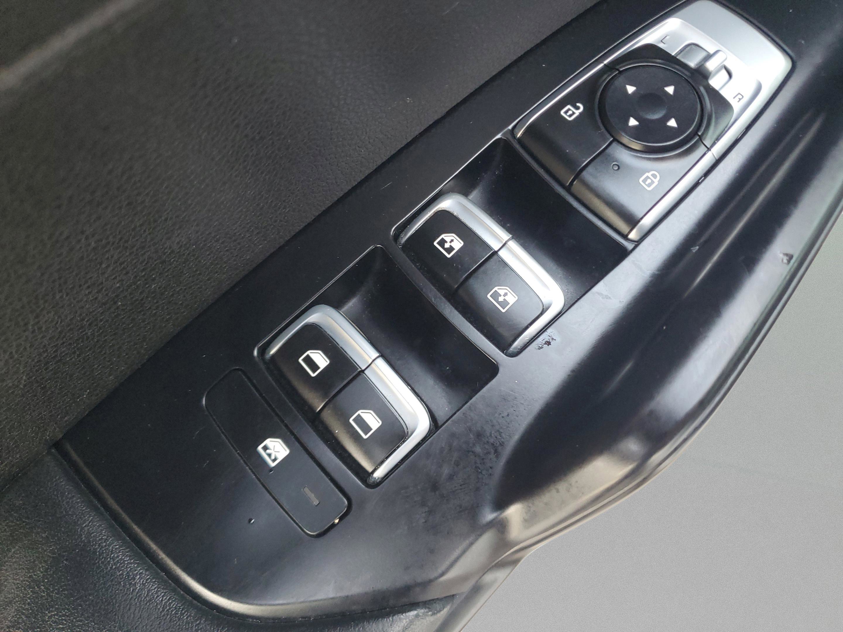 Used 2022 Kia K5 GT-Line w/ GT-Line FWD Premium Package image 32