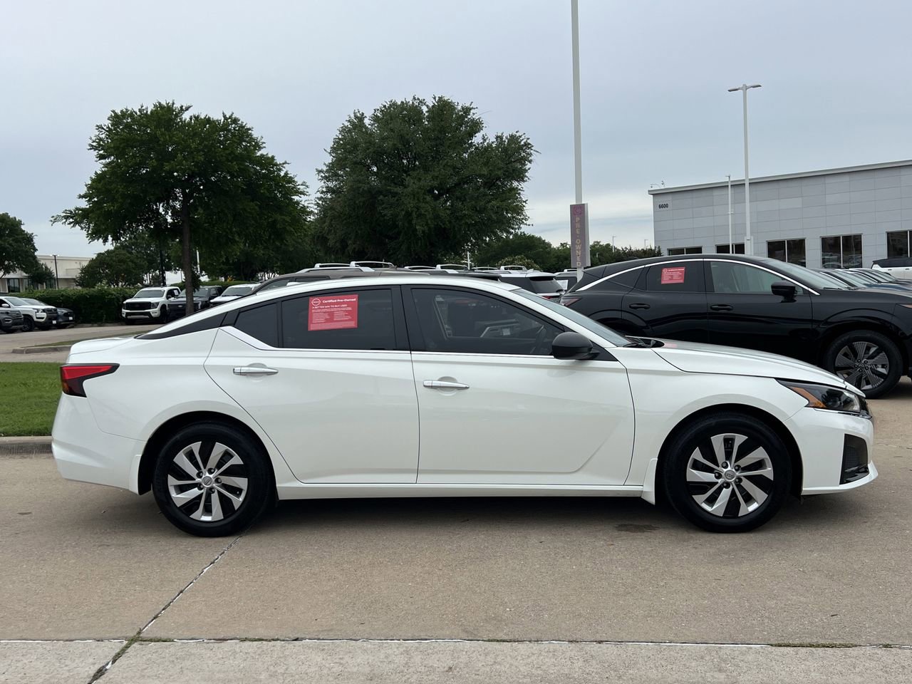 Certified 2025 Nissan Altima 2.5 S FWD image 3