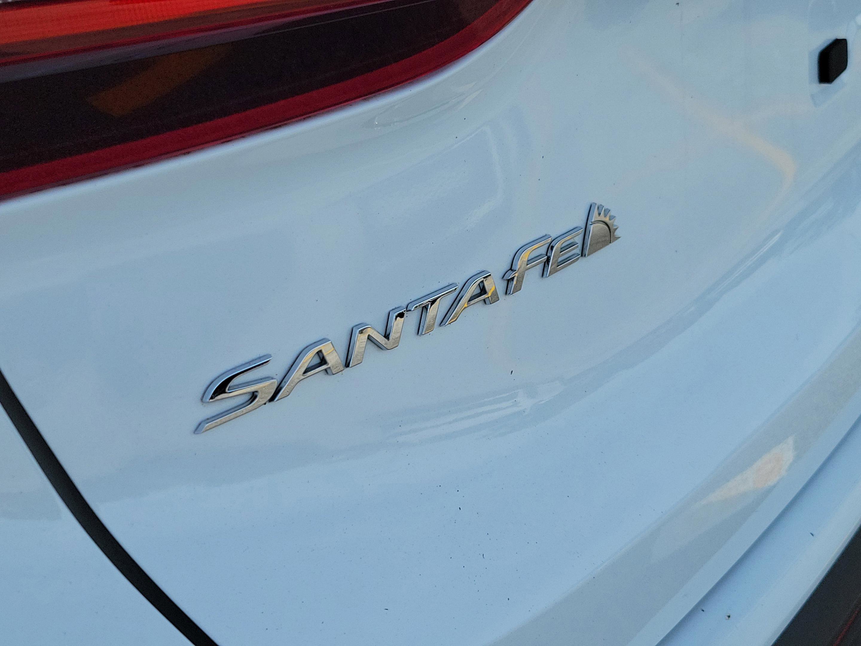 Certified 2023 Hyundai Santa Fe SE image 6