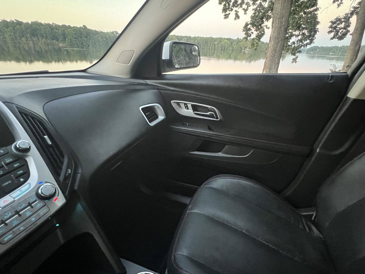 Used 2014 Chevrolet Equinox LT w/ Driver Convenience Package AWD/4WD image 15