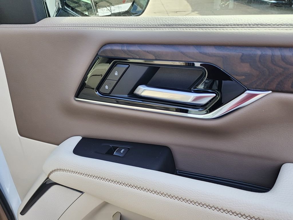 New 2026 GMC Yukon XL Denali w/ Denali Reserve Package image 45