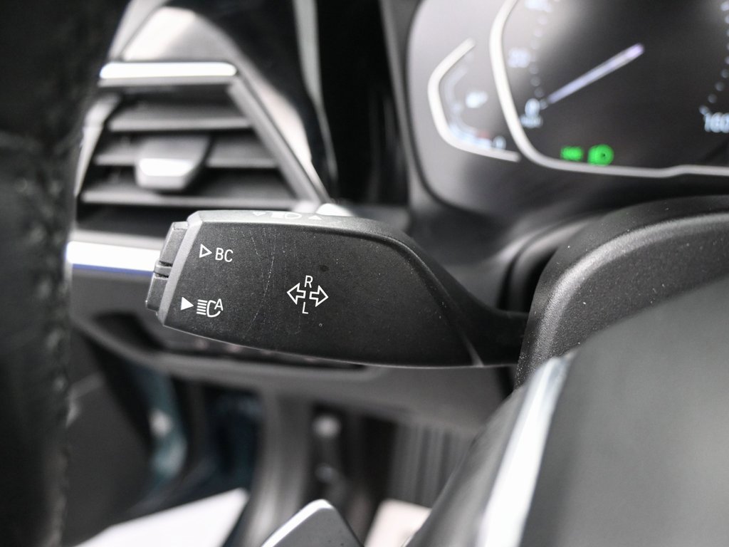 Used 2021 BMW 330i xDrive Sedan w/ Convenience Package image 21