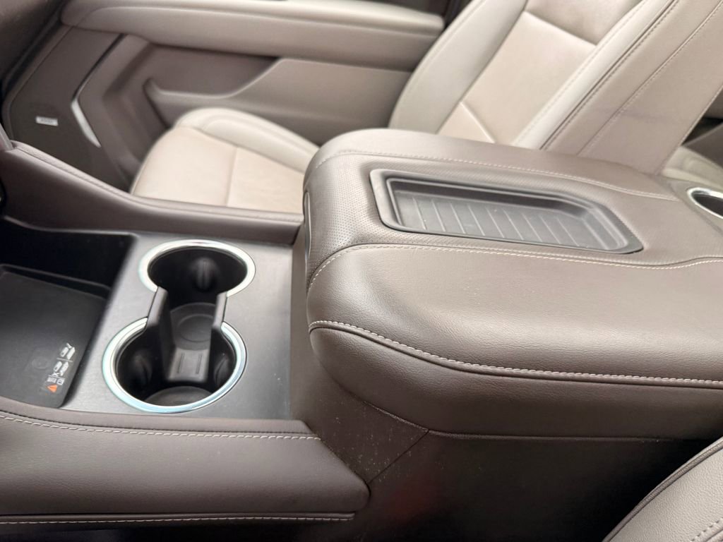 Used 2022 GMC Yukon XL SLT w/ SLT Premium Package AWD/4WD image 25