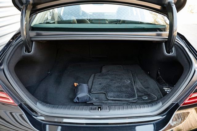 Used 2023 Genesis G70 2.0T image 27