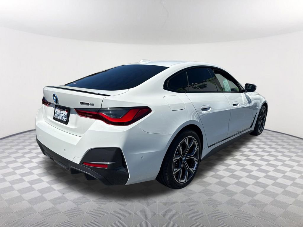 Used 2023 BMW i4 eDrive40 w/ M Sport Package image 28