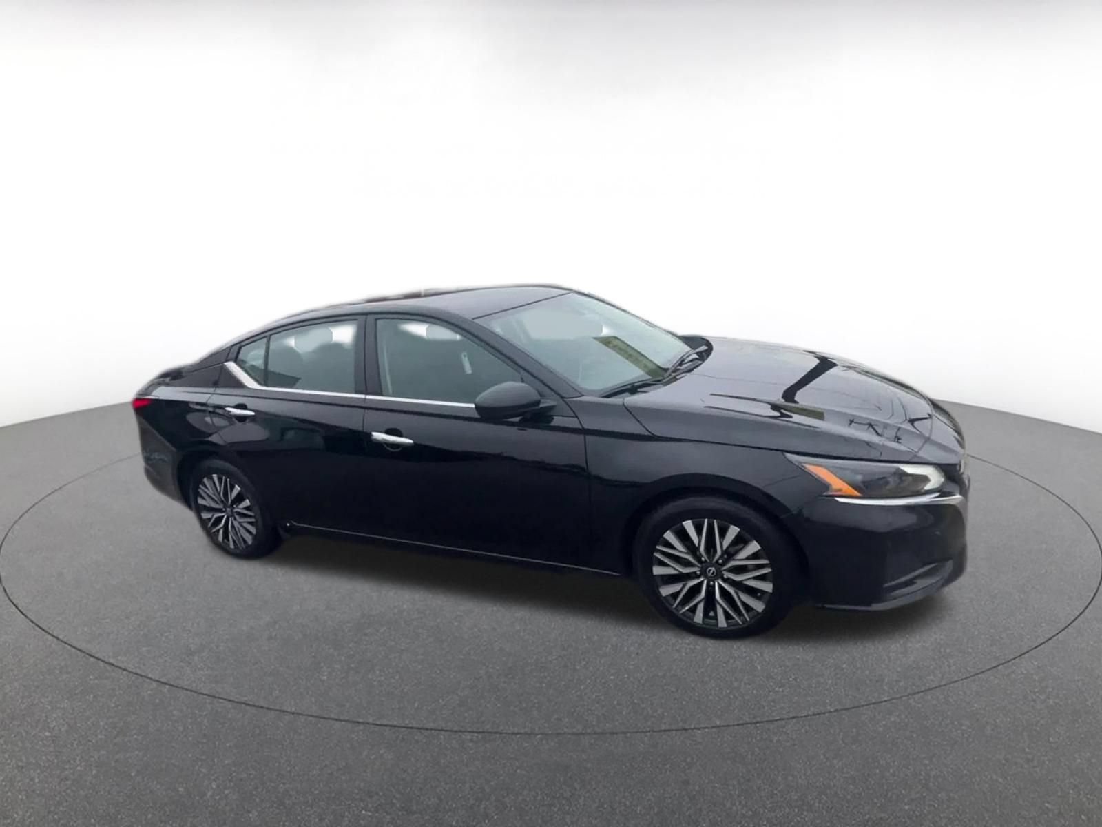 Used 2025 Nissan Altima 2.5 SV FWD video 2