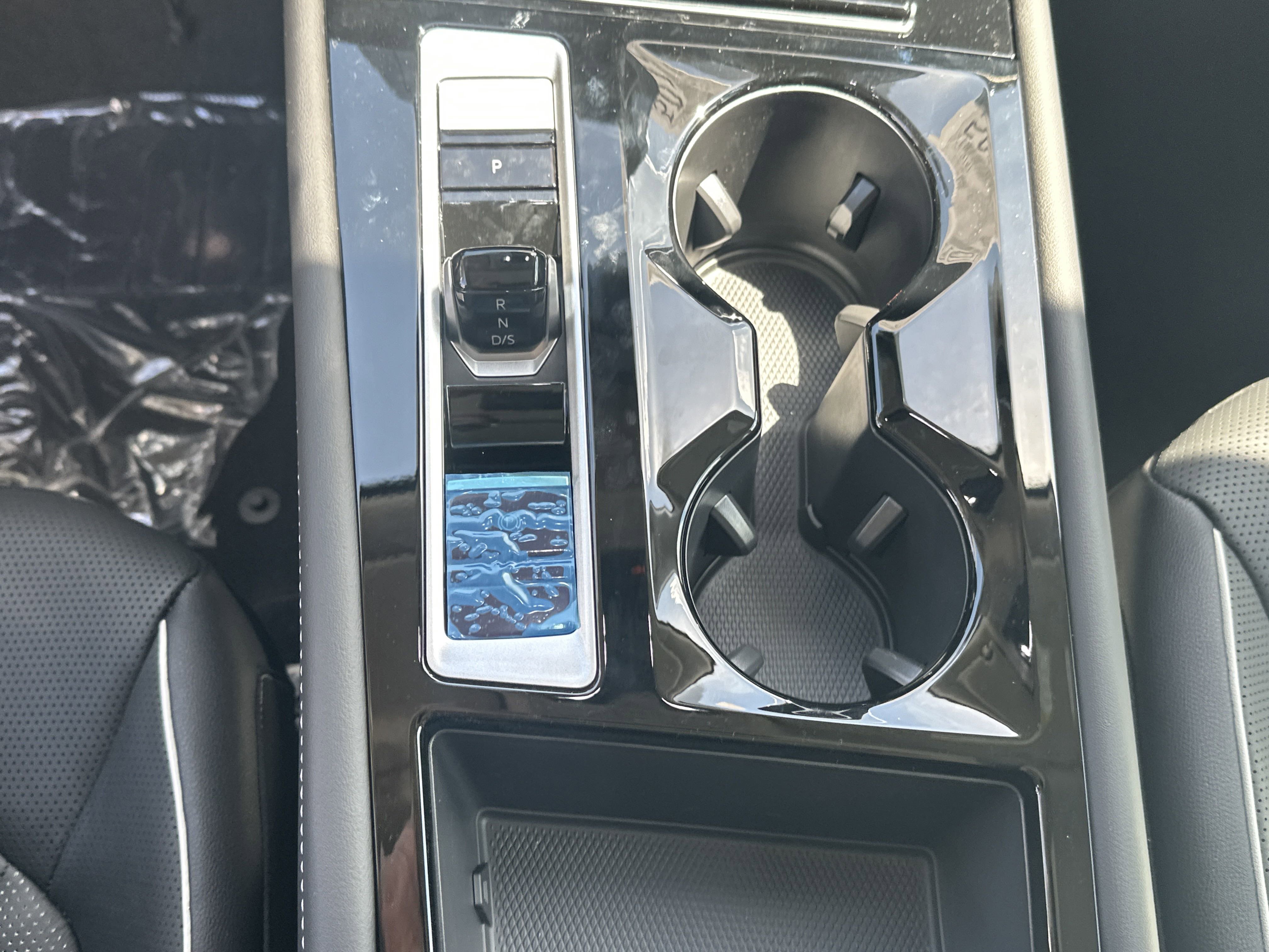 New 2026 Volkswagen Atlas SEL Premium R-Line image 17