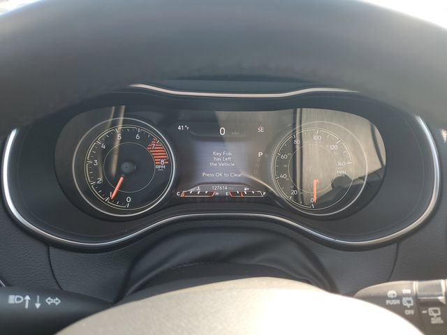 Used 2019 Jeep Cherokee Trailhawk image 24