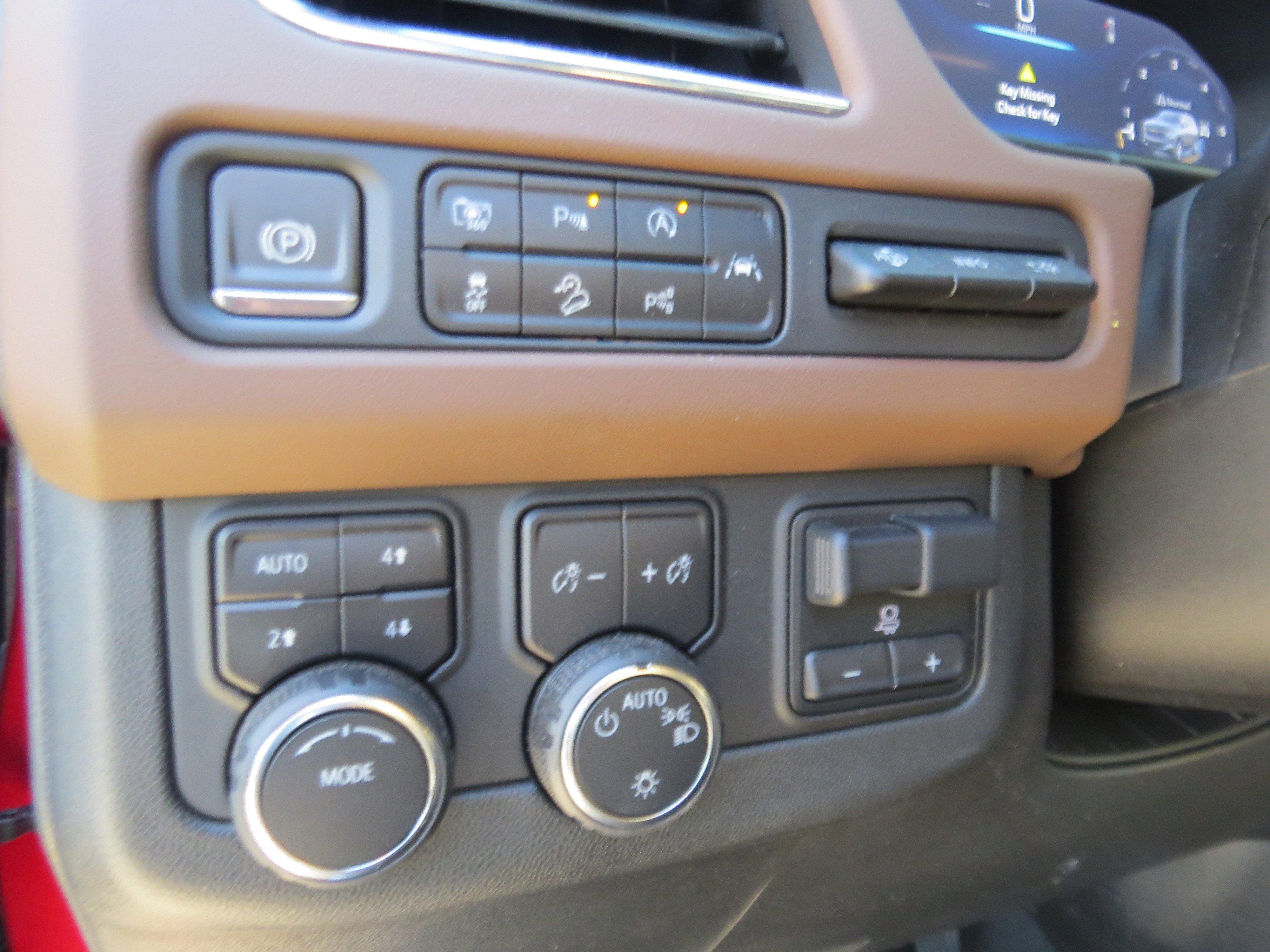Used 2024 Chevrolet Tahoe High Country w/ Advanced Technology Package AWD/4WD image 22