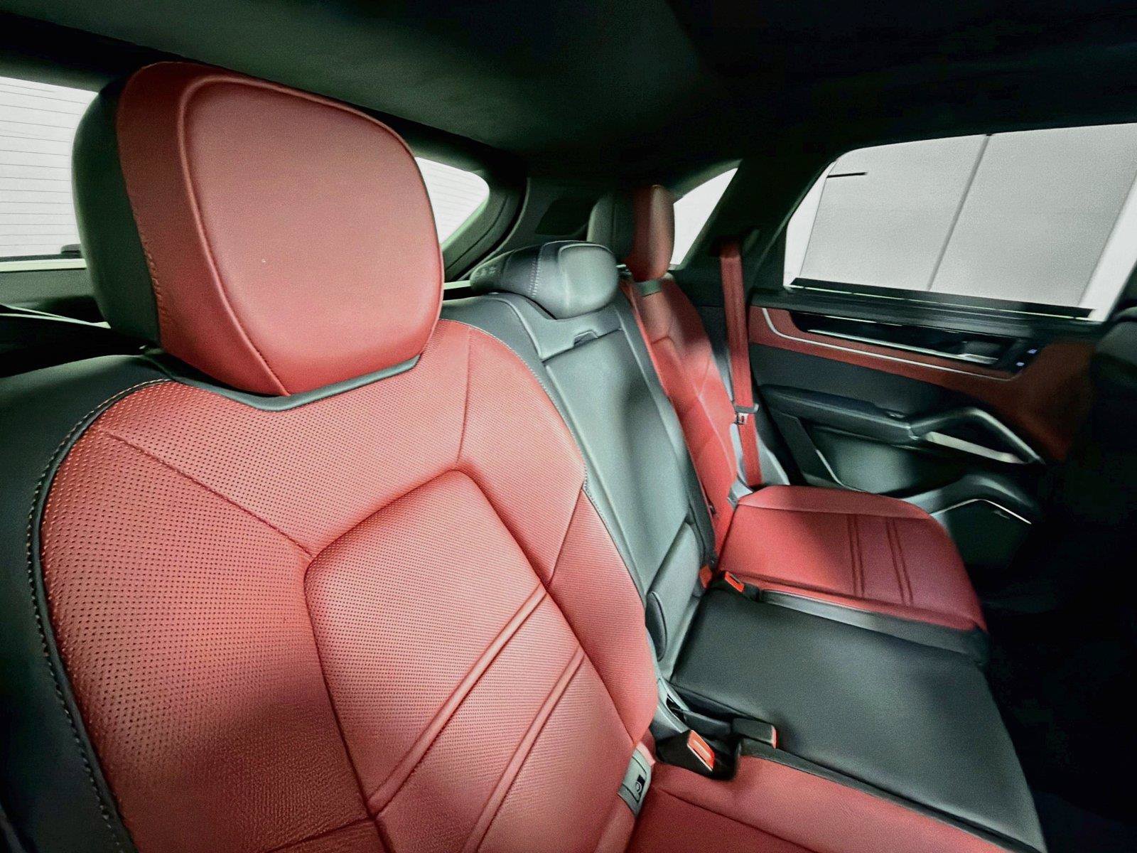 Certified 2026 Porsche Cayenne GTS AWD/4WD image 27