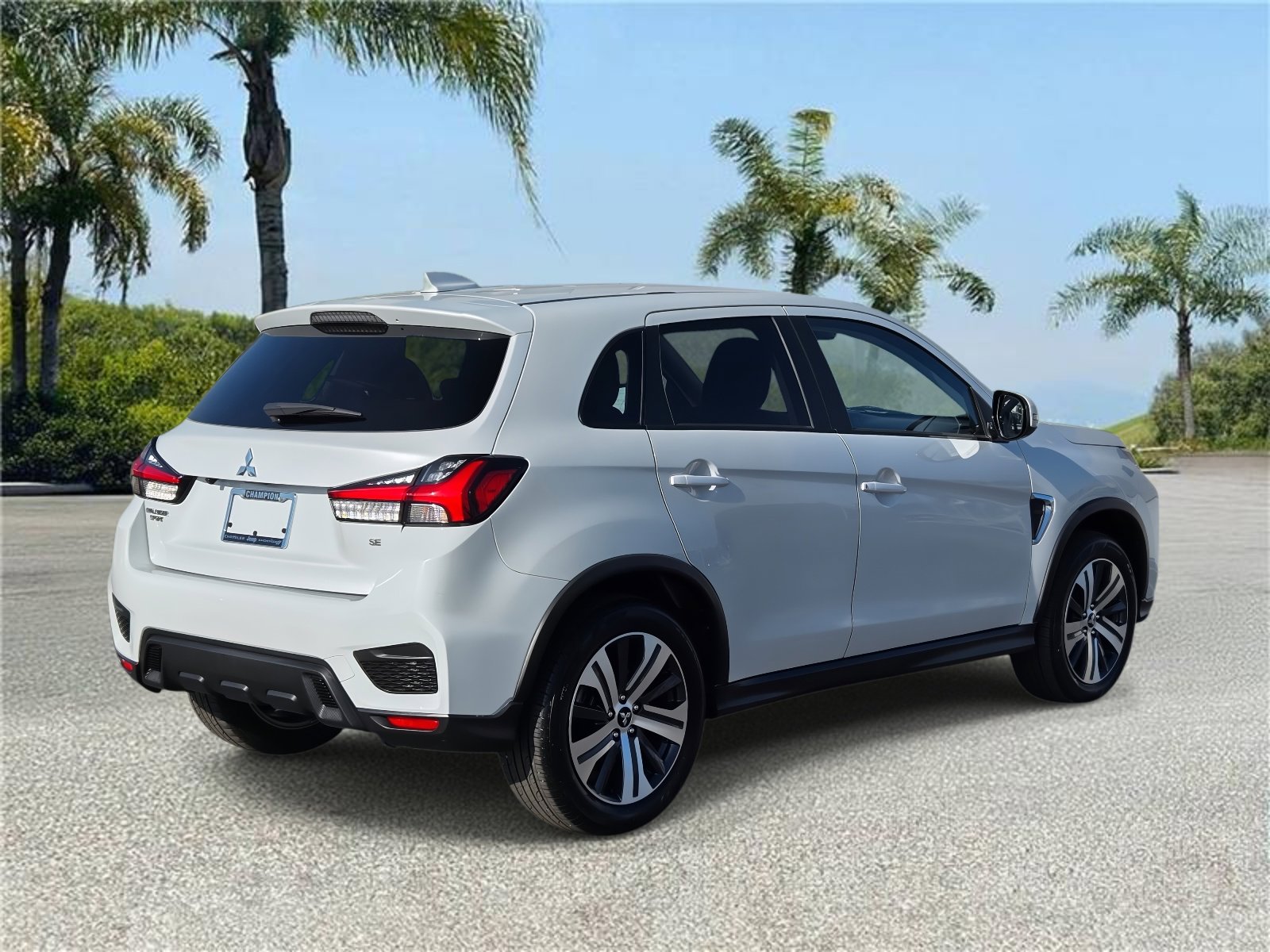 Used 2024 Mitsubishi Outlander Sport SE image 4