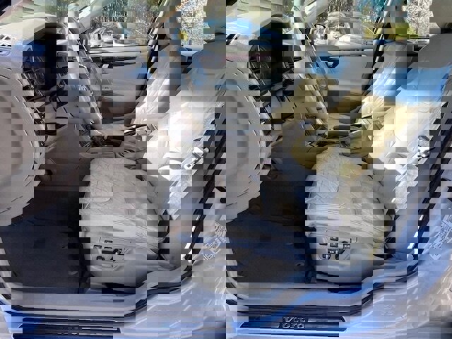 Used 2006 Volvo V70 2.5T image 9