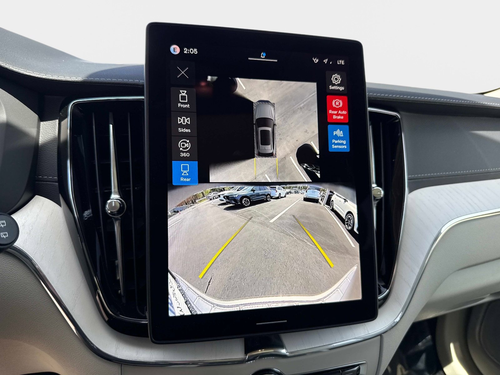 Used 2026 Volvo XC60 B5 Ultra w/ Protection Package Premier image 26