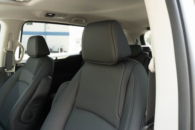 New 2026 Honda Odyssey EX-L image 17