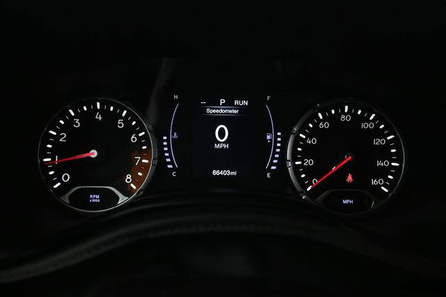 Used 2018 Jeep Renegade Latitude w/ Cold Weather Group AWD/4WD image 9