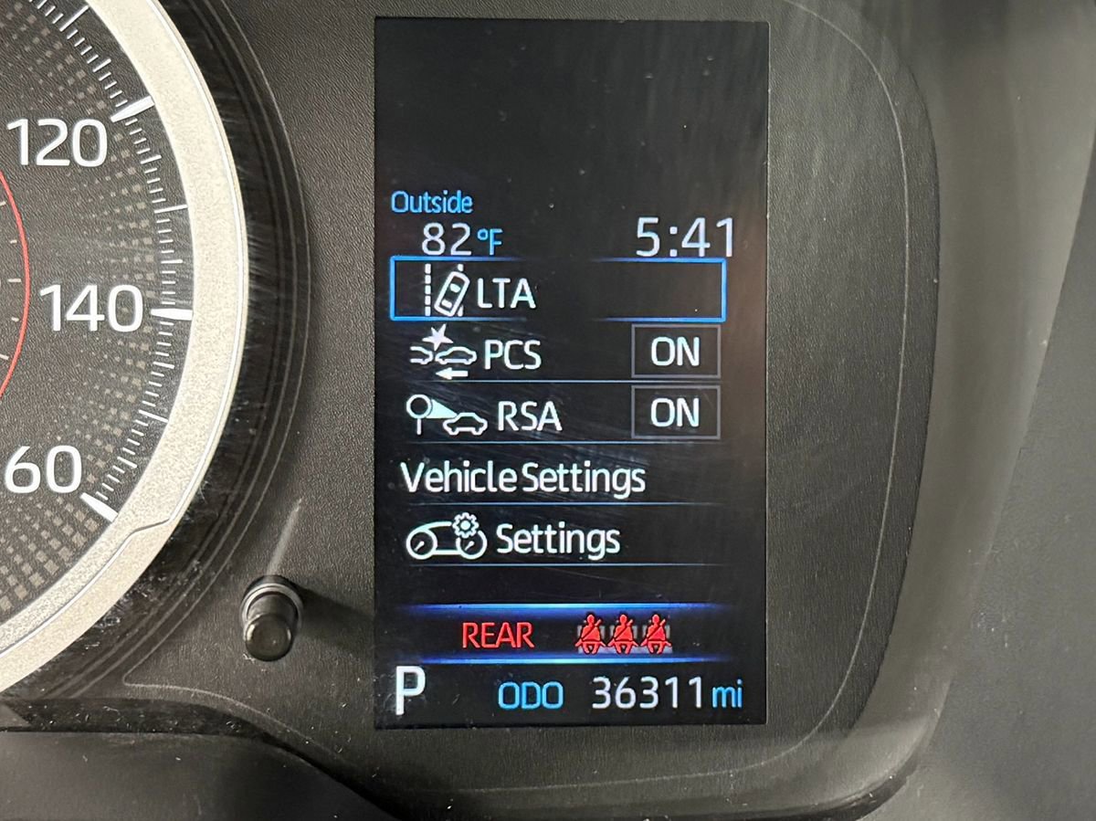 Used 2022 Toyota Corolla SE w/ Carpet Mat Package (TMS) FWD image 22