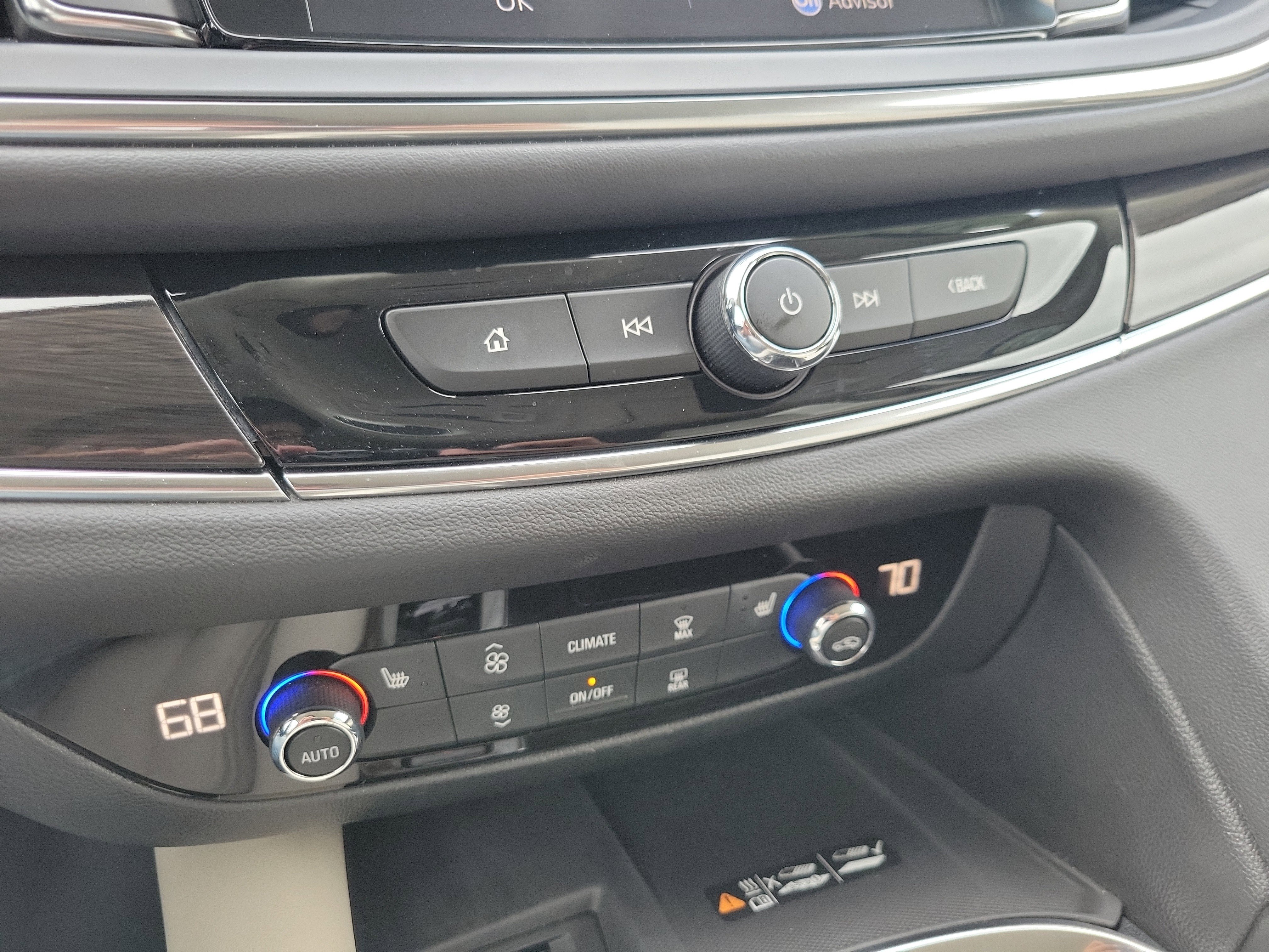 Used 2024 Buick Enclave Essence image 24