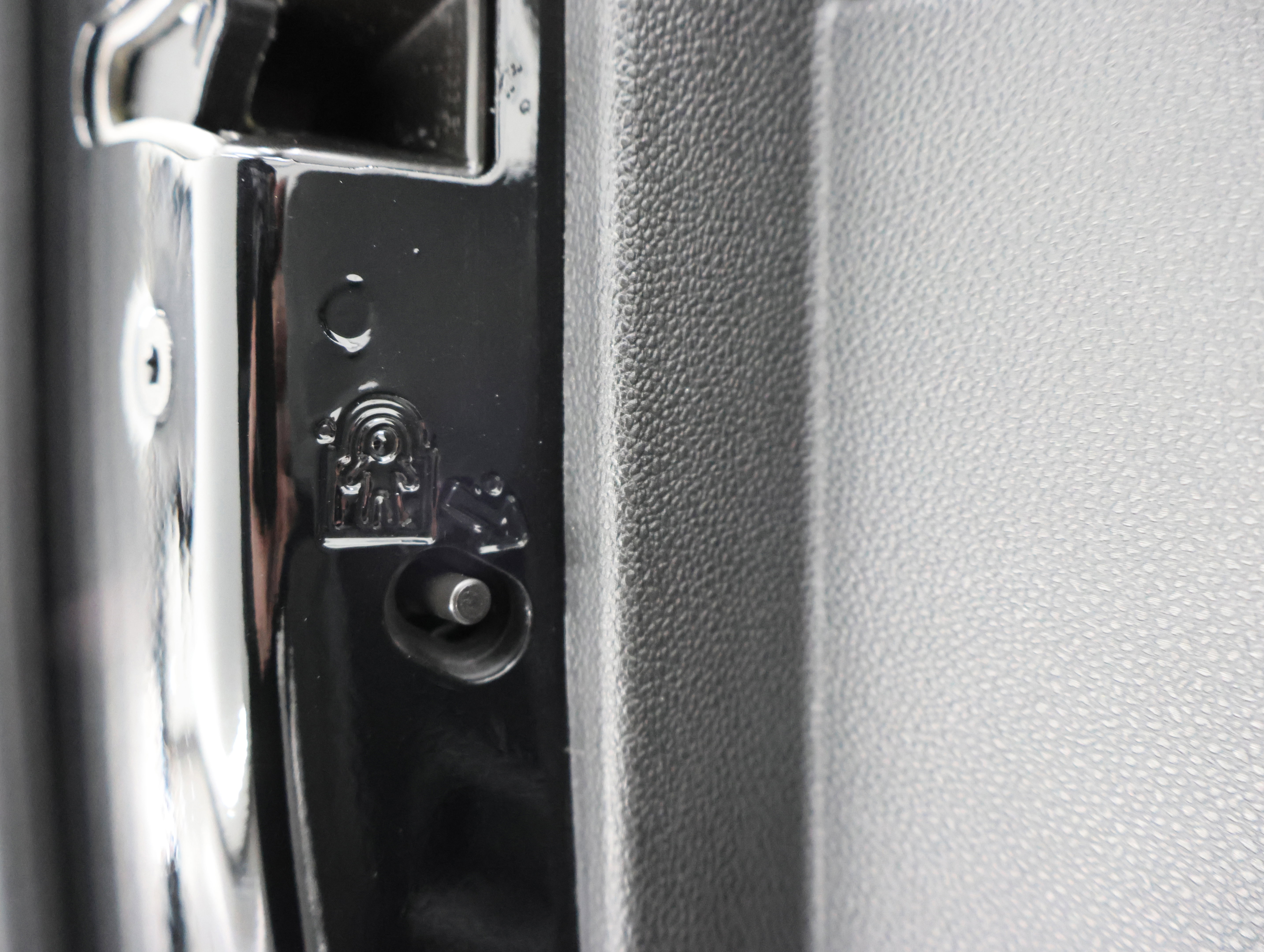 Used 2021 Chevrolet Silverado 2500 High Country w/ Z71 Off-Road Package AWD/4WD image 44