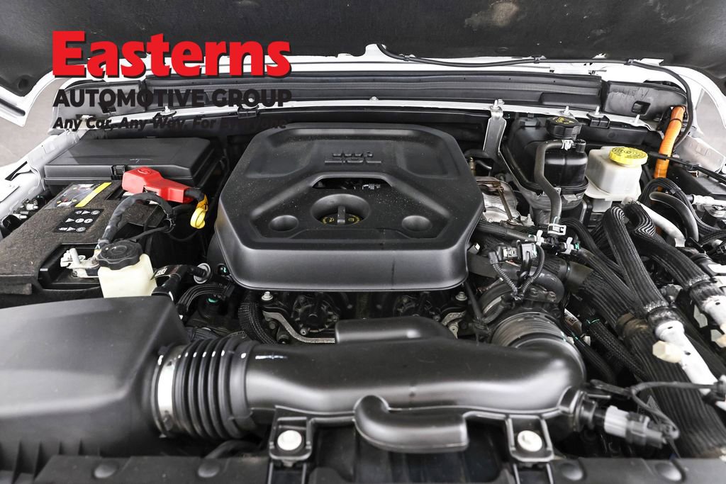 Used 2023 Jeep Wrangler Unlimited Sahara AWD/4WD image 7