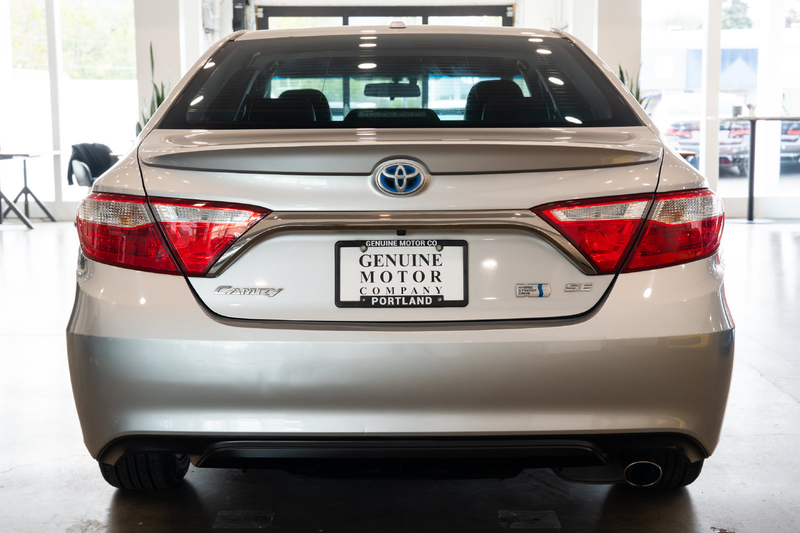 Used 2016 Toyota Camry SE w/ Moonroof Package FWD image 5
