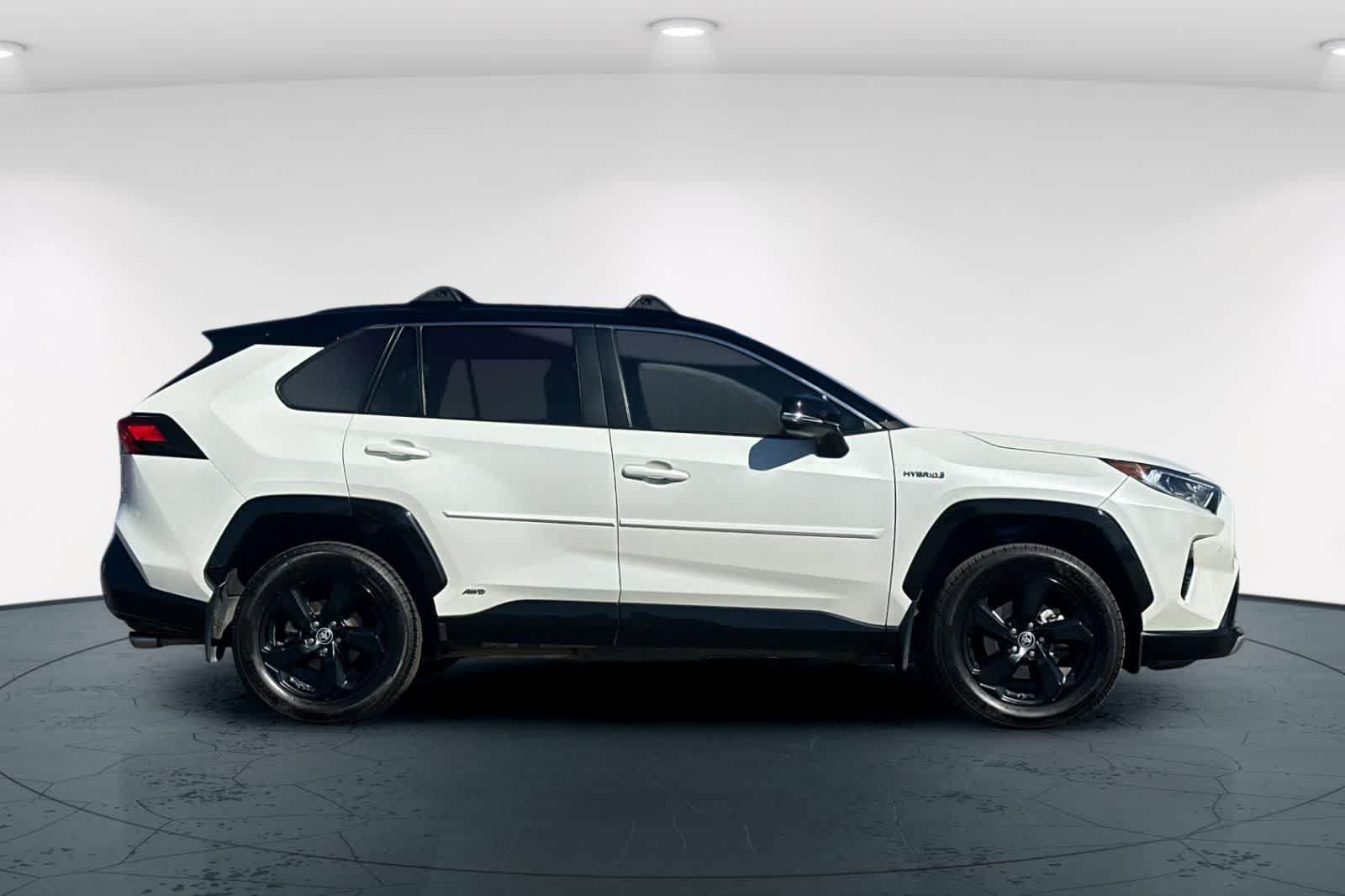 Used 2021 Toyota RAV4 XSE AWD/4WD image 6
