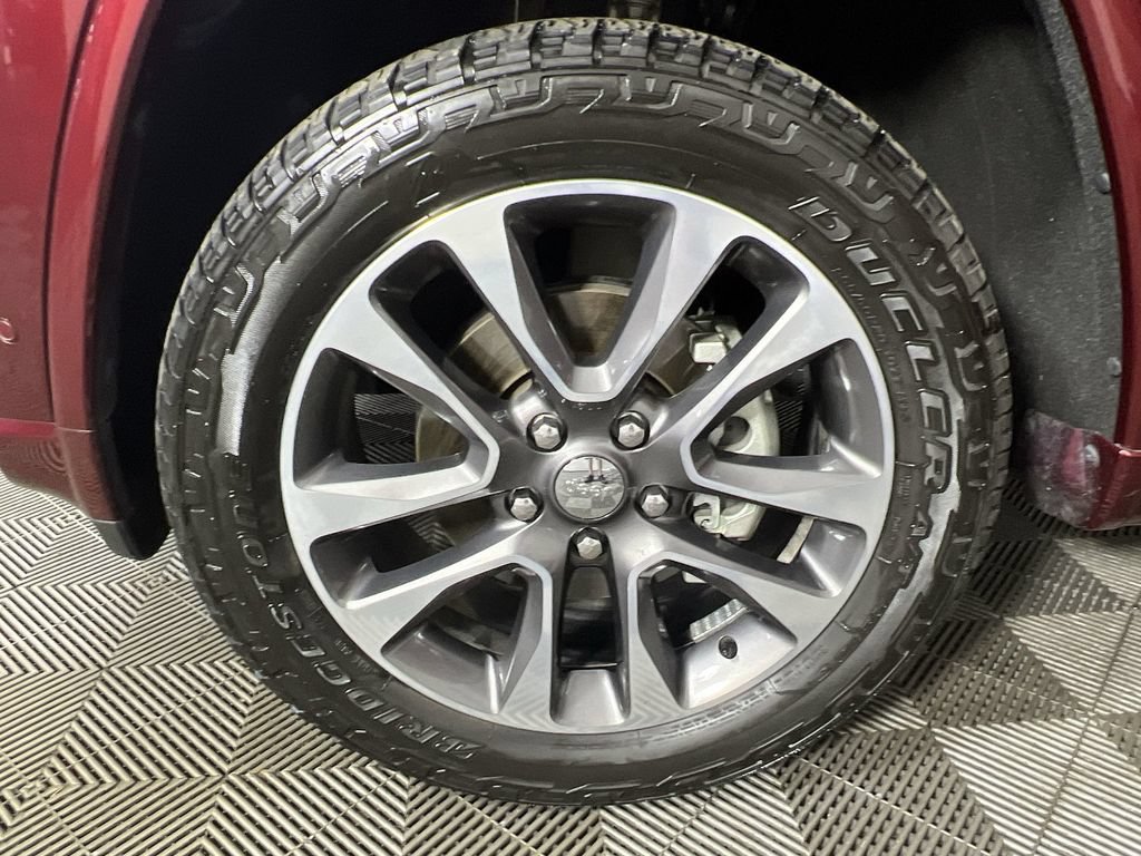 Used 2018 Jeep Grand Cherokee Overland AWD/4WD image 33