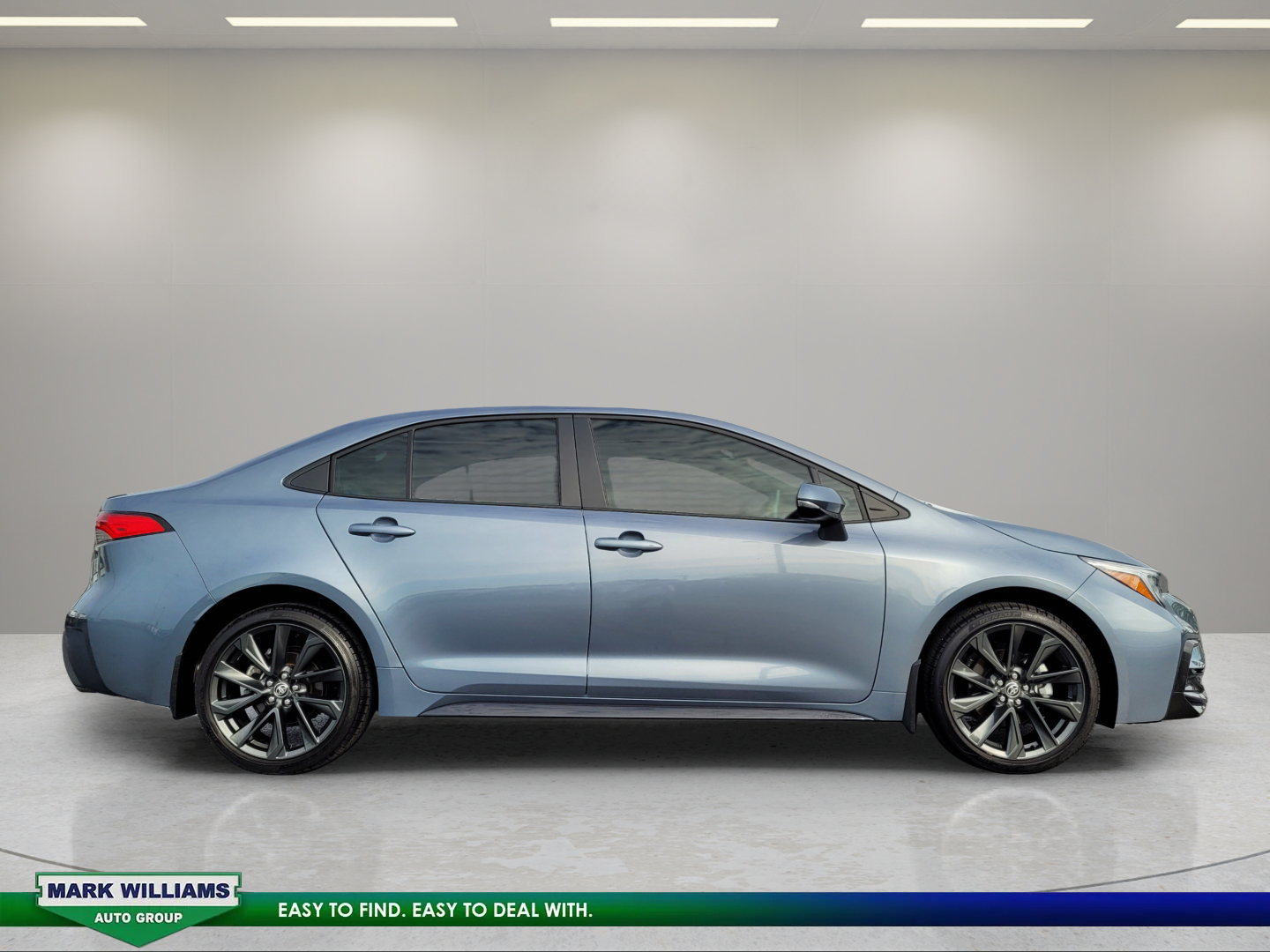 Used 2026 Toyota Corolla SE w/ SE Package FWD image 2