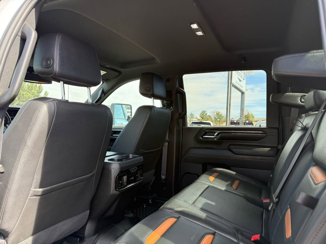 Used 2024 GMC Sierra 3500 AT4 image 16