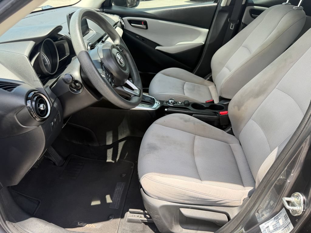 Used 2020 Toyota Yaris LE FWD image 23