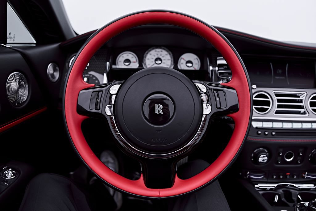 Used 2020 Rolls-Royce Dawn RWD image 64