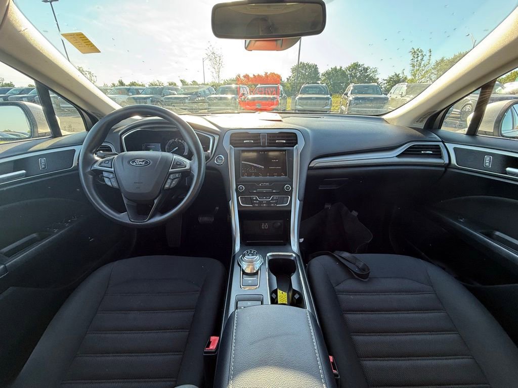 Used 2018 Ford Fusion SE w/ Fusion SE Technology Package FWD image 27
