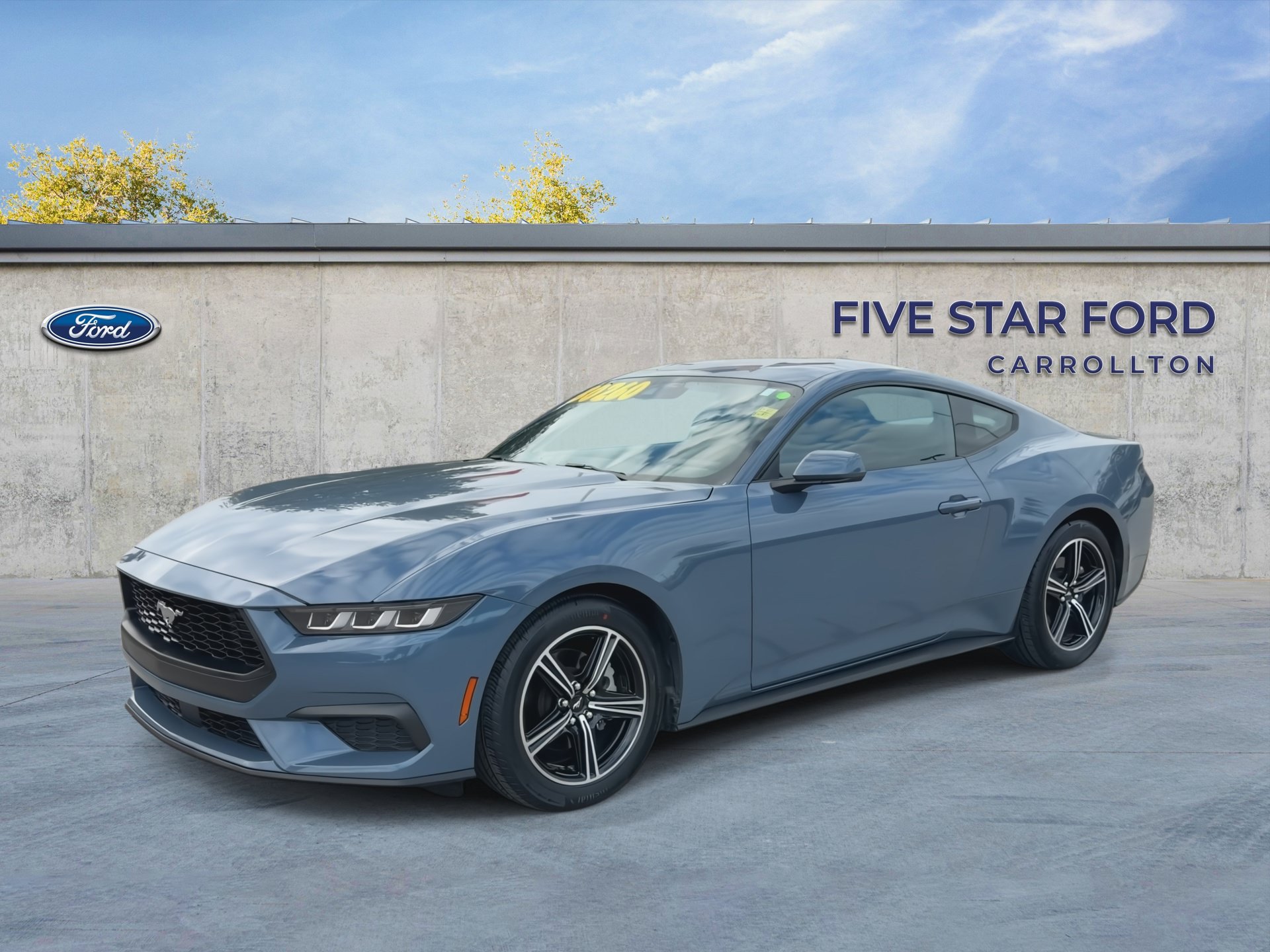 Used 2024 Ford Mustang Coupe RWD image 4