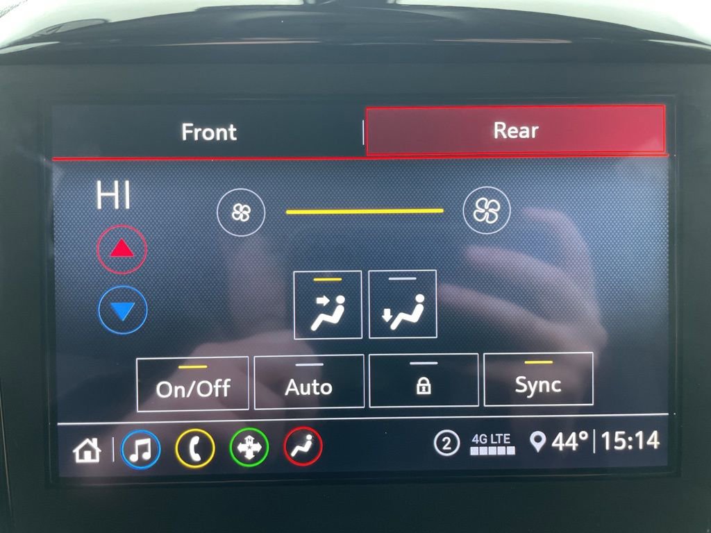 Used 2021 Chevrolet Traverse LT image 22