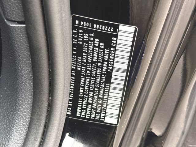 Used 2016 Volkswagen Golf 2-Door FWD image 31