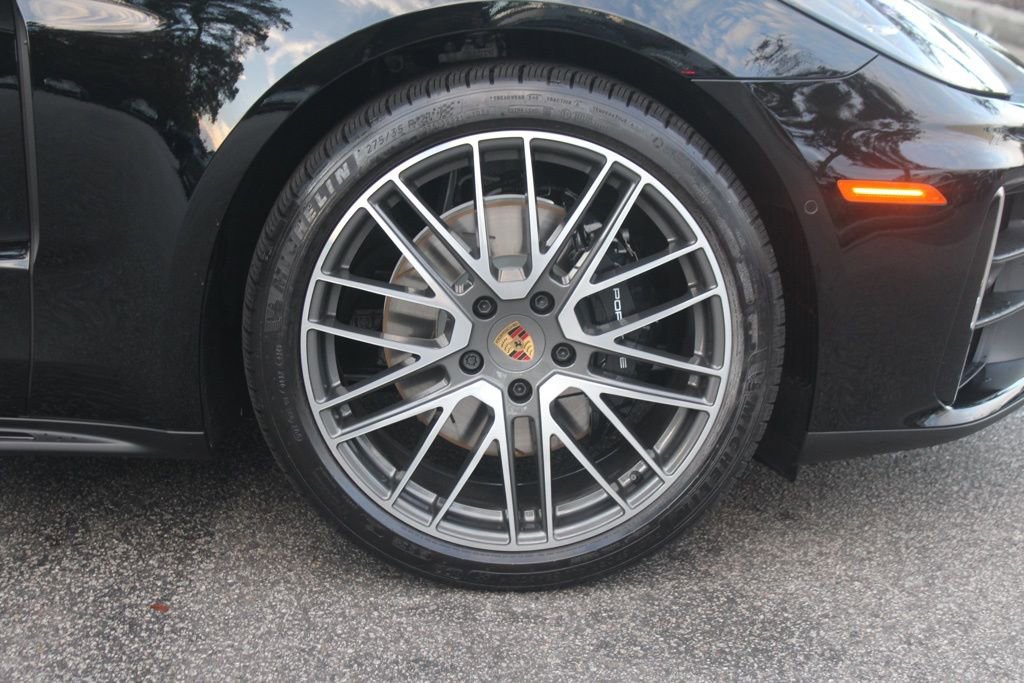 Certified 2025 Porsche Panamera image 16