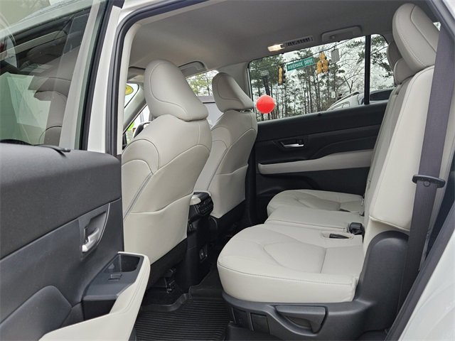 Used 2024 Toyota Grand Highlander Limited image 7
