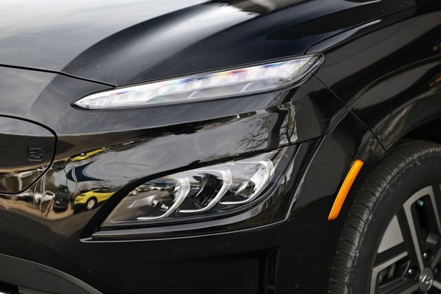 Used 2023 Hyundai Kona Limited image 11