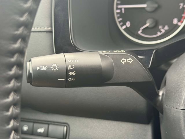 Used 2023 Nissan Pathfinder SL image 31