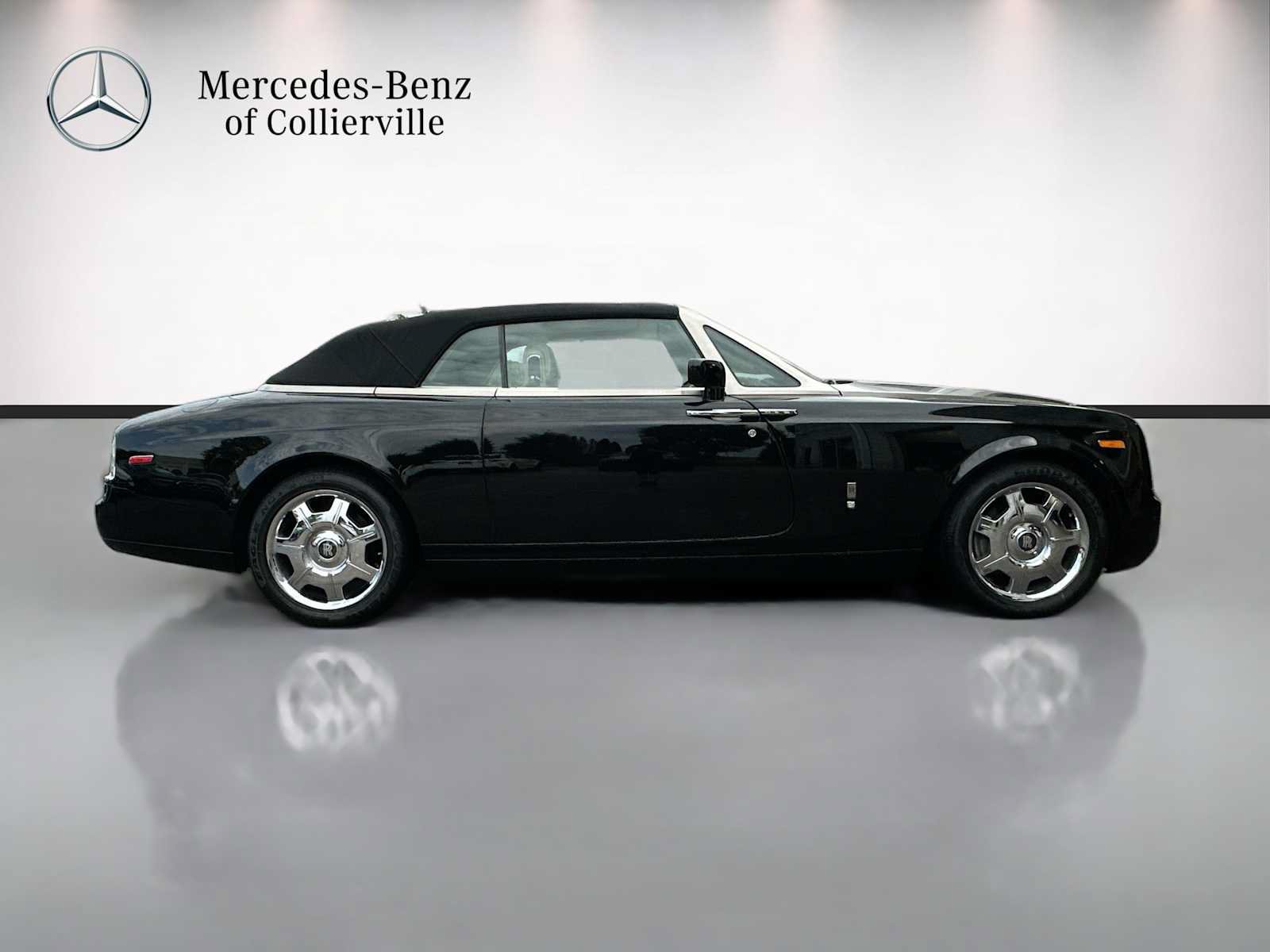 Used 2009 Rolls-Royce Phantom Drophead Coupe RWD image 4