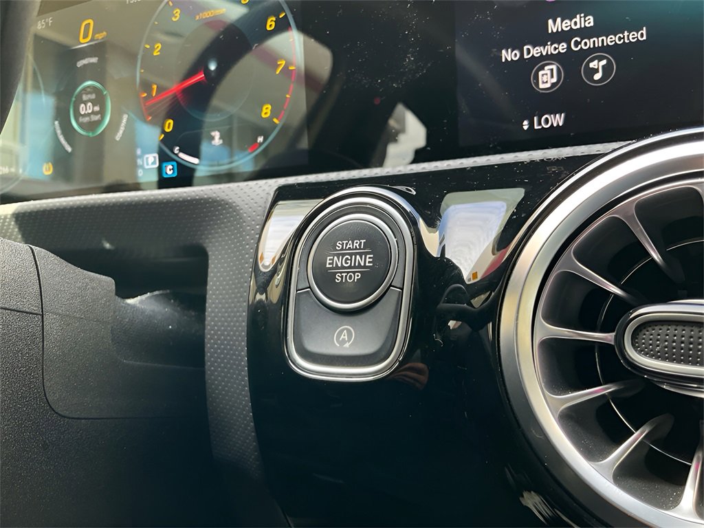 Used 2022 Mercedes-Benz A 220 4MATIC image 26