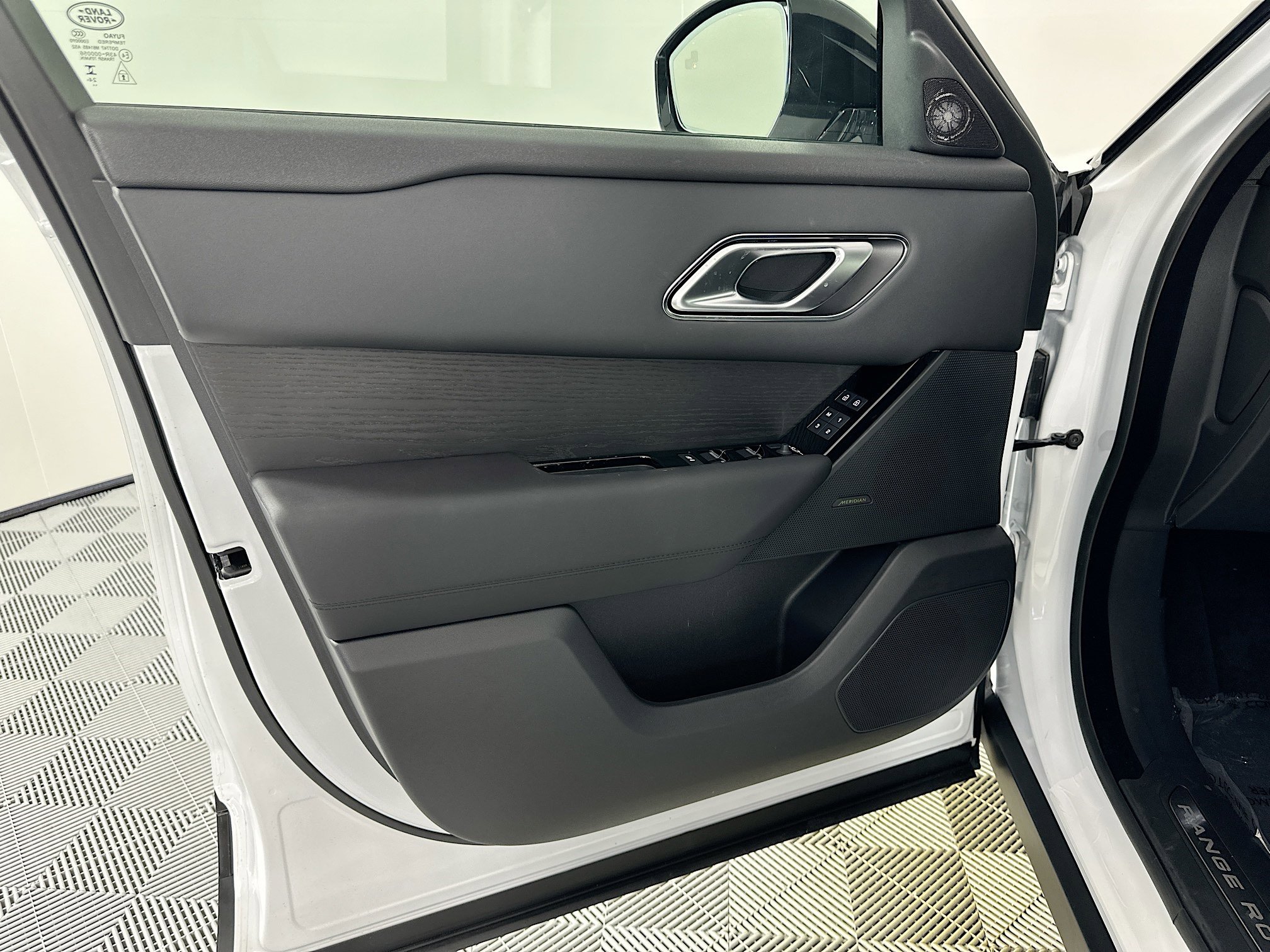 Used 2026 Land Rover Range Rover Velar S image 14