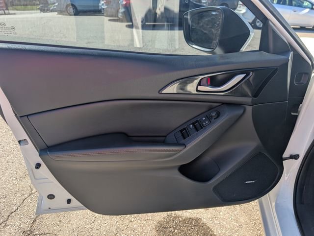Used 2015 MAZDA MAZDA3 i Grand Touring image 9