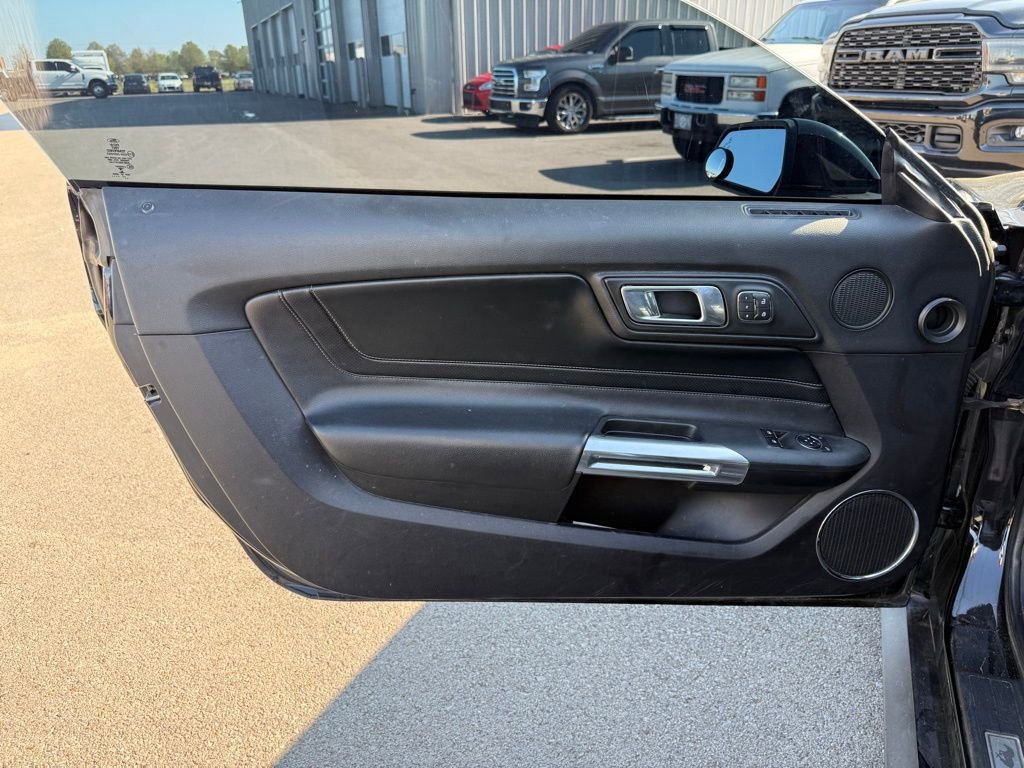 Used 2018 Ford Mustang GT Premium w/ Equipment Group 401A image 6