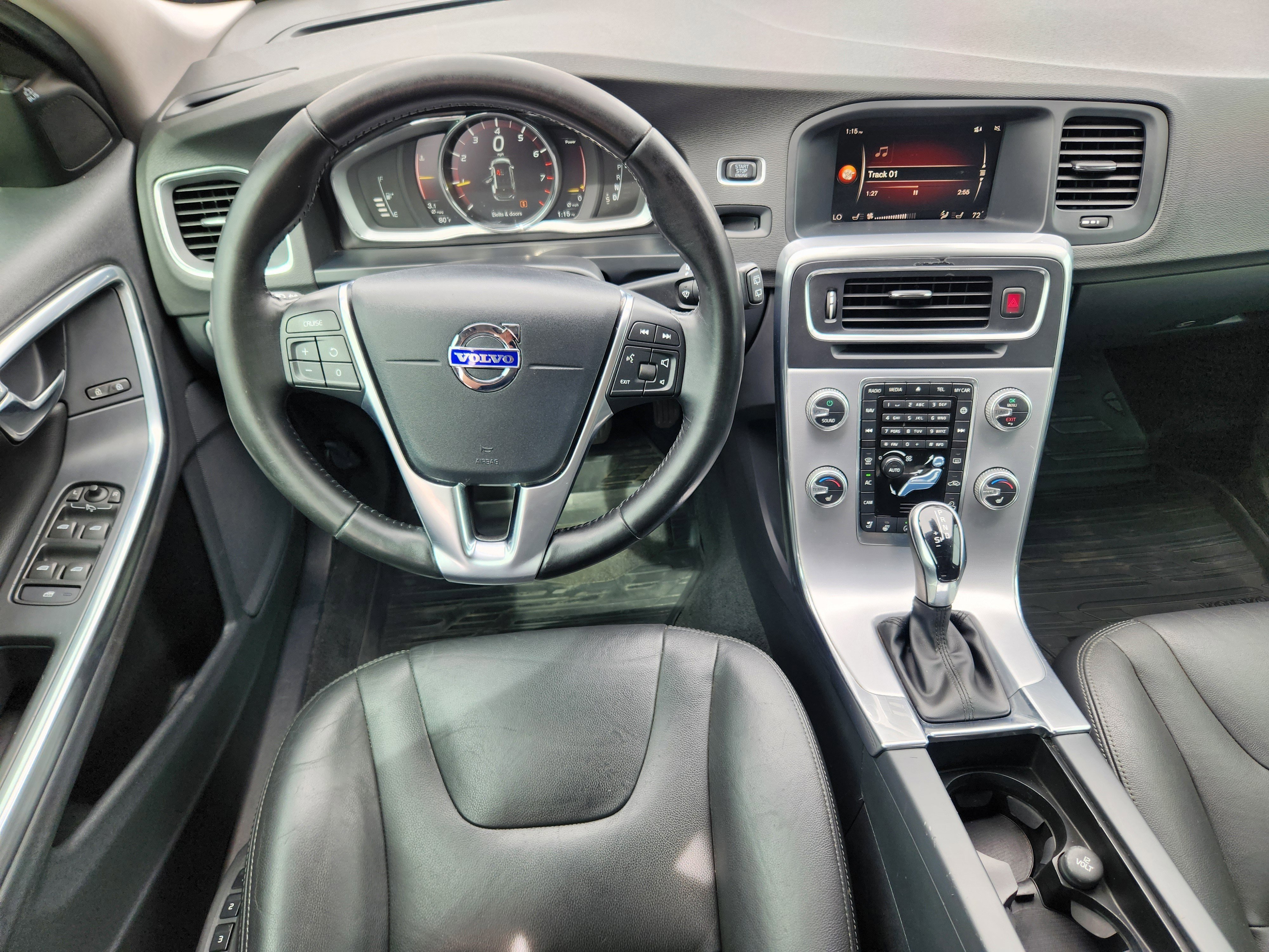 Used 2018 Volvo V60 T5 Cross Country w/ Convenience Package image 11