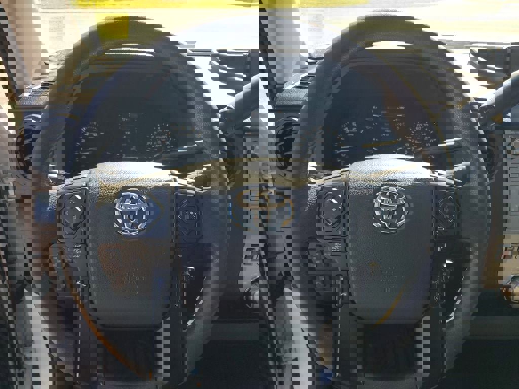 Used 2018 Toyota Tundra SR image 10