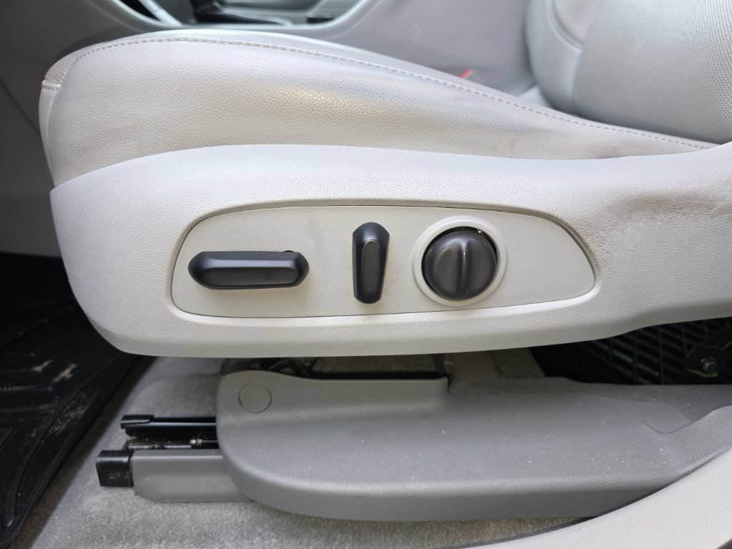 Used 2019 GMC Acadia SLT AWD/4WD image 12